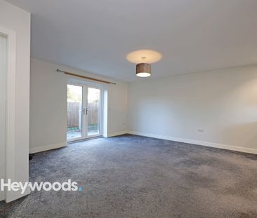 2 bed bungalow to rent in Calvin Court, Holt Lane, Kingsley, Stoke-... - Photo 2