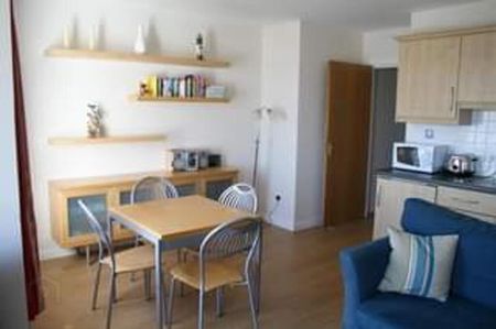 Apartment 7 HOLIDAY Sandune Court, Portrush, BT56 8AF - Photo 2