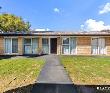 Modern two bedroom home with large private yard - Photo 2