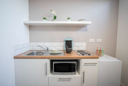 Studio Flat, Edge Lane, L7 - Photo 4