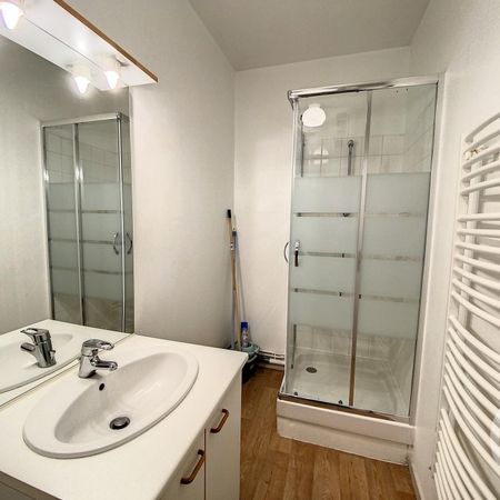 Location Appartement 2 pièces 39m² CLERMONT FERRAND 63000 - Photo 4