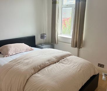 Room in a Shared House, Chippendale Street, E5 - Photo 6