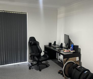 Stylish & Modern 4x2 – Fully Furnished Comfort Across from the Park - Photo 4