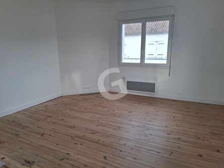 Location Appartement 4 pièces 82m² - Photo 3