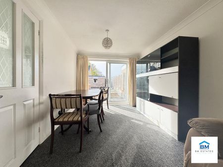 3 bedroom semi-detached house to rent - Photo 2