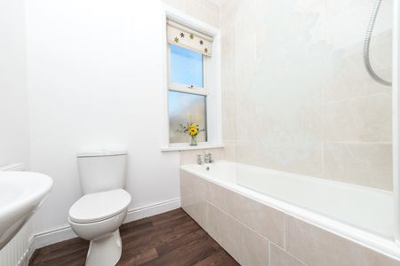 148 FOUNTAIN STREET MORLEY LEEDS LS27 0PX - Photo 2