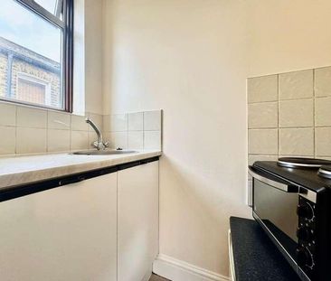 Monson Road, Kensal Green, NW10 - Photo 2