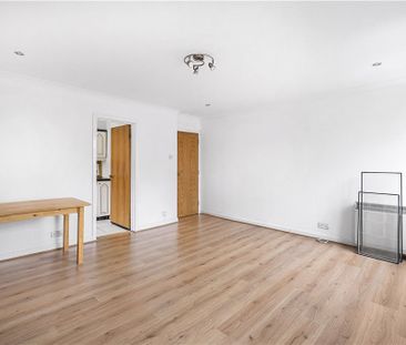 Pages Walk, London, SE1 4HQ - Photo 1