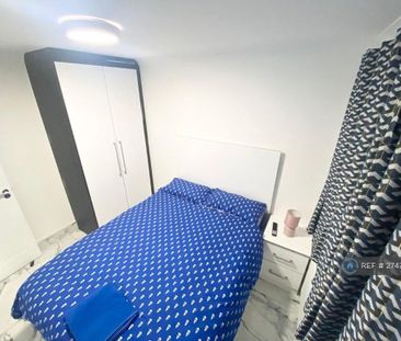 1 bedroom in a house share to rent - Photo 6