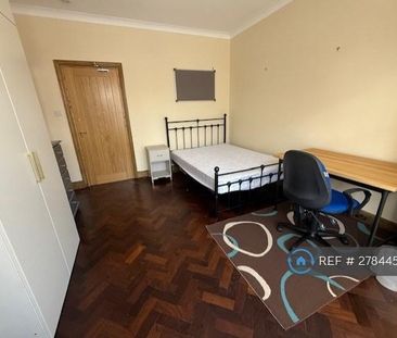 5 bedroom detached house to rent - Photo 4