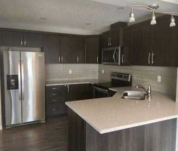 Beautiful townhouse for rent — 3 Bedrooms Townhouse - Photo 1