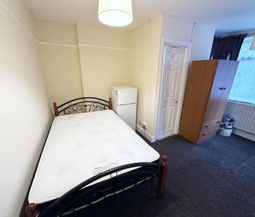 House share to rent - Photo 3