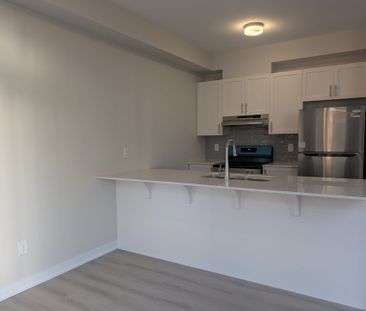 For Lease - 375 Les Emmerson Drive, Barrhaven, Ontario - Photo 5