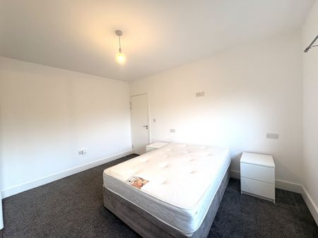 Redland Close, Chester - Photo 3