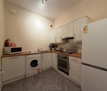 4 bedroom flat to rent - Photo 5