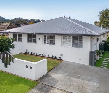 2/193 Albany Street, Point Frederick NSW 2250 - Photo 3