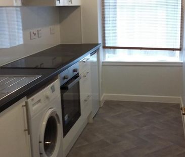 1 bedroom ground floor flat to rent - Photo 3