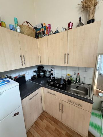 Studio to rent - Photo 3