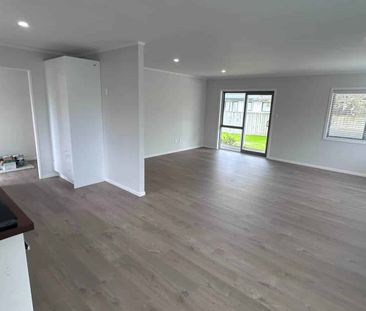 Newly Renovated Family Living - Photo 3