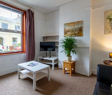 Room 4 - Photo 4