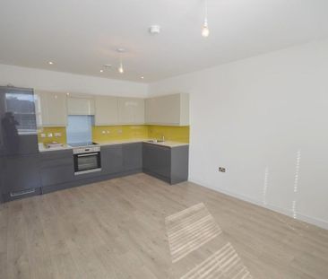 2 bedroom flat to rent - Photo 2