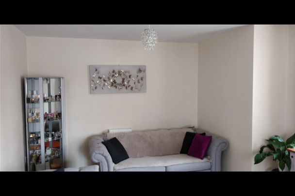 3 Bed Detached House, Herbert James Close, B66 - Photo 1