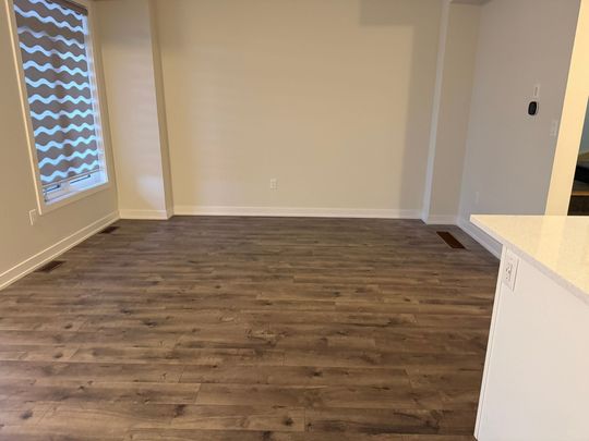 For Lease - 590 N Service Road Unit# 132, Hamilton, Ontario - Photo 1