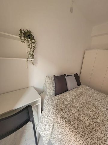 Carrer de Sant Lluís Bertran, Torrent, Valencian Community 46900 - Photo 4