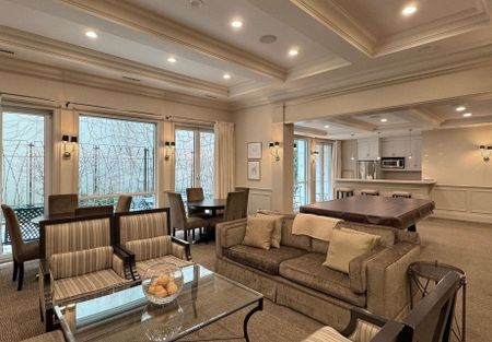 For Lease - 25 Scrivener Square Unit# 411, Toronto, Ontario - Photo 3