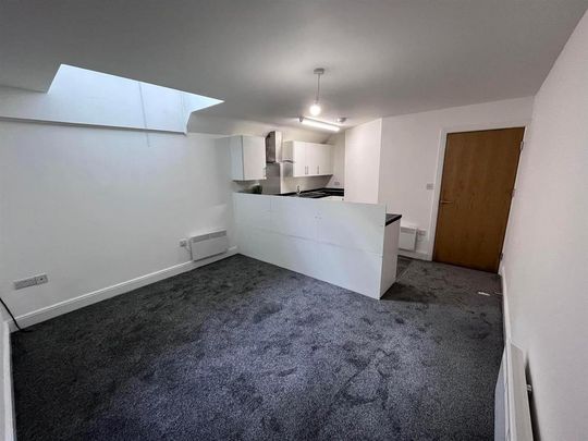 2 bedroom maisonette to rent - Photo 1