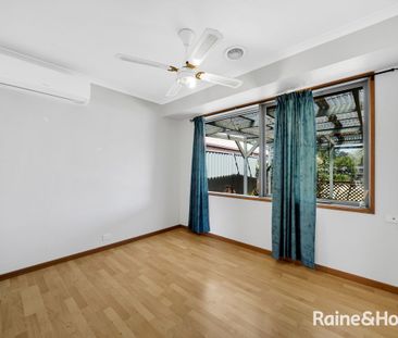 Spacious Family Living in a Prime Kurunjang Location - Photo 4