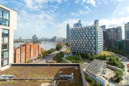 Ambassador Building, Embassy Gardens, SW11 7BR - Photo 4