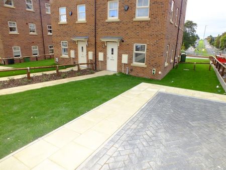 2 bedroom House To Let - Photo 3