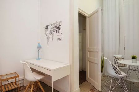 Carrer Gran de Gràcia, Barcelona, Catalonia 08012 - Foto 5