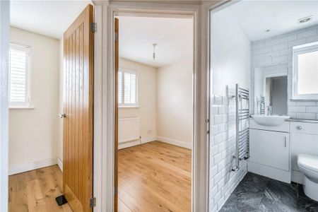 3 bedroom end of terrace house to rent - Photo 5