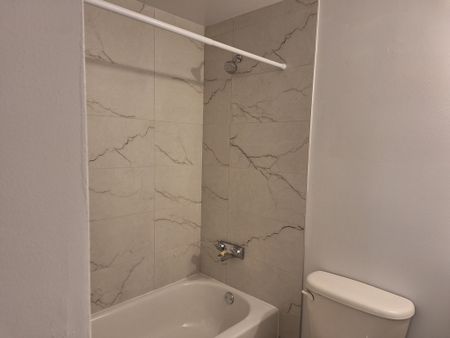 Two Bedroom Apartment - Photo 3