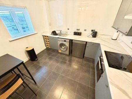 Lloyd Court, Glasgow, G73 - Photo 2