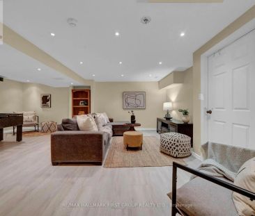 25 SPRUCEWOOD CRESCENT - Photo 2