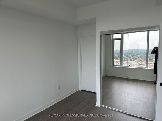 For Lease - 2495 Eglinton Avenue Unit# 2011, Mississauga, Ontario - Photo 1