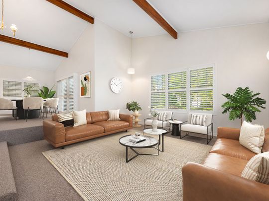 Large comfortable family home in prestigious Indooroopilly - Photo 1