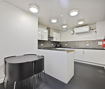 1 bedroom house of multiple occupation to rent - Photo 3