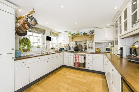 4 bedroom terraced house to rent - Photo 2