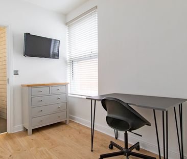 4 Bed Semi-Detached House, Nithsdale Road, L15 - Photo 4