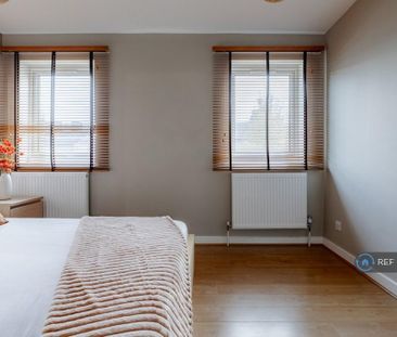 2 bedroom end of terrace house to rent - Photo 4