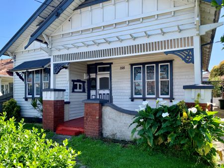 Come Live In The Heart Of Coburg - Spacious Family Living in a Prime Location - Photo 3