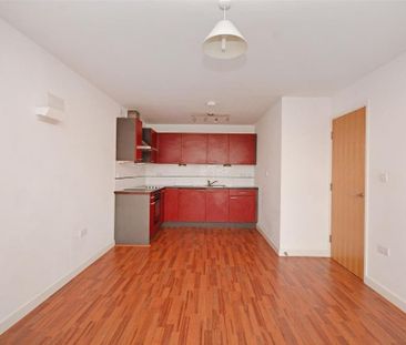 1 bedroom flat to rent - Photo 6