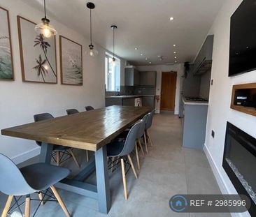 6 bedroom terraced house to rent - Photo 3