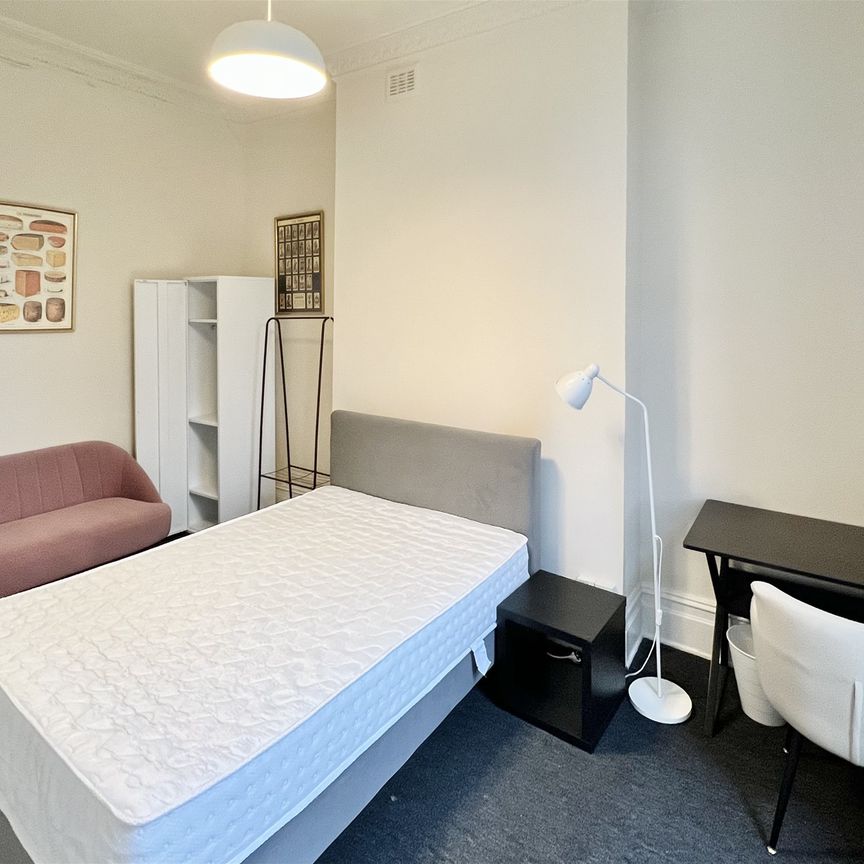 Fortess Road, London - Photo 1