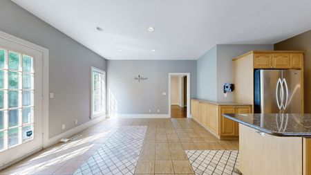 For Lease - 225 Kingsdale Avenue, Toronto, Ontario - Photo 3