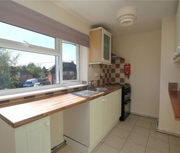 2 bedroom maisonette to rent - Photo 4